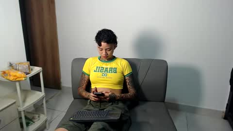 trixiandsuki online show from November 28, 2:19 am