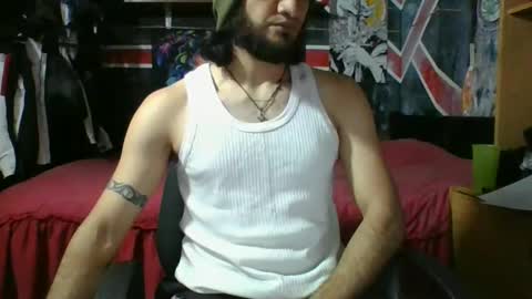 Snapshot of trizquelmen chatting on October 22, 12:36 am Andrew online show from October 22, 12:36 am