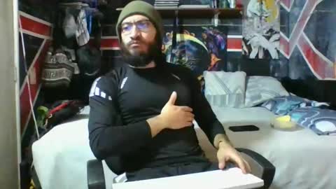 Andrew online show from March 26, 7:30 pm