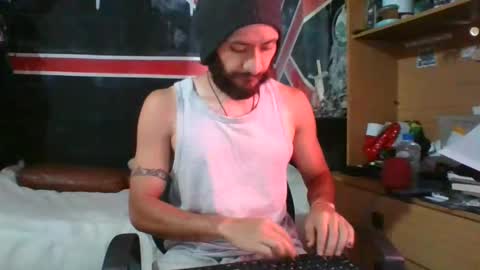 Snapshot of trizquelmen chatting on December 21, 6:34 pm Andrew online show from December 21, 6:34 pm