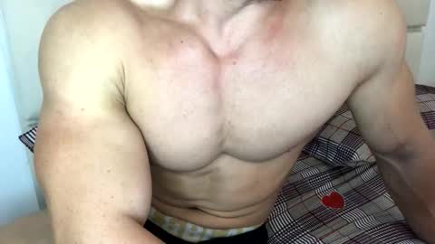 Snapshot of troncq chatting on September 9, 5:07 am Troncq online show from September 9, 5:07 am