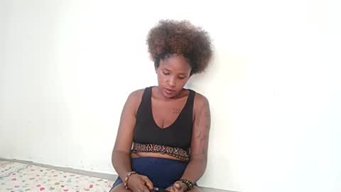 tropiicalcouple online show from February 1, 4:14 am