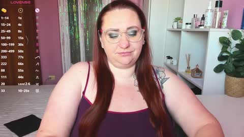 Snapshot of truly_goddess chatting on January 23, 11:26 am Adelle online show from January 23, 11:26 am