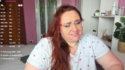 Snapshot of truly_goddess chatting on February 3, 11:53 am Adelle online show from February 3, 11:53 am