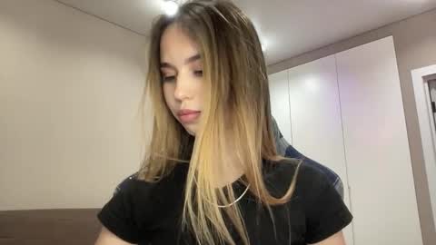 tryme_muse online show from November 13, 4:20 pm