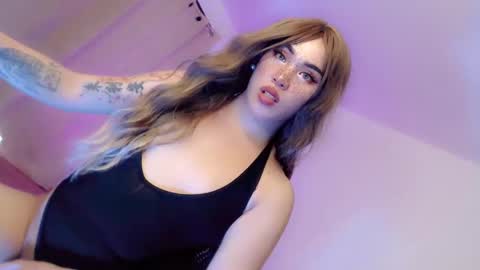 Julian online show from December 22, 9:42 pm