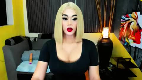 Nicoleeee online show from January 10, 11:10 pm