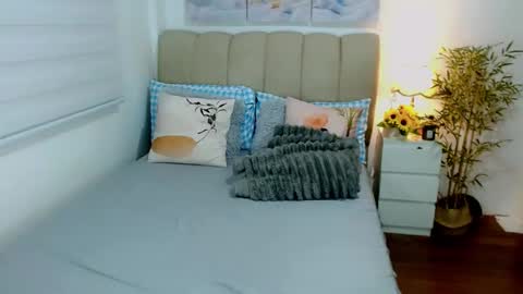 Graciella online show from December 20, 4:19 am