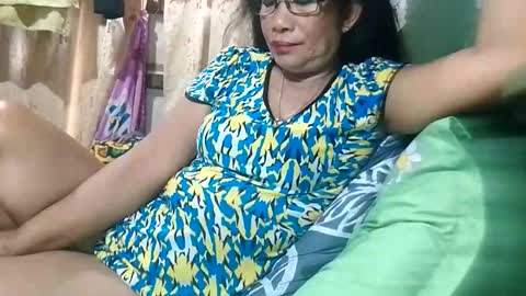 Mae online show from May 15, 10:50 pm