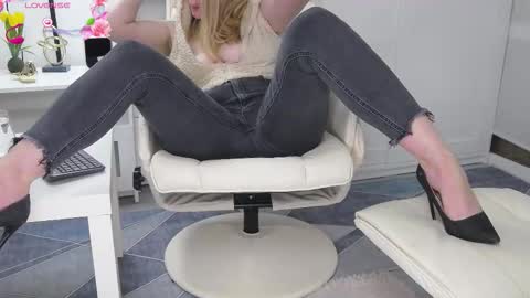 Anna online show from October 28, 6:36 am