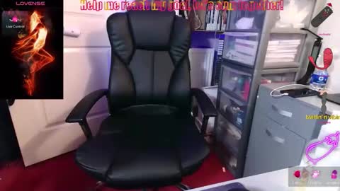 Snapshot of tunes1979 chatting on October 10, 2:23 pm VerywellHung online show from October 10, 2:23 pm