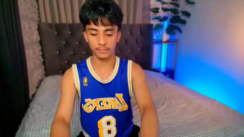 Aladin online show from December 3, 11:55 am