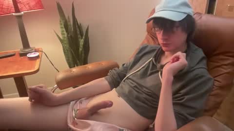 twinkie_lad117 online show from December 1, 4:49 pm