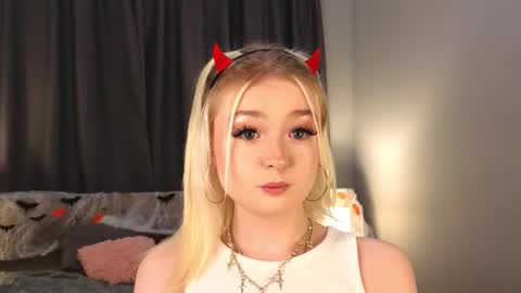 twinklefluff online show from November 3, 5:14 pm