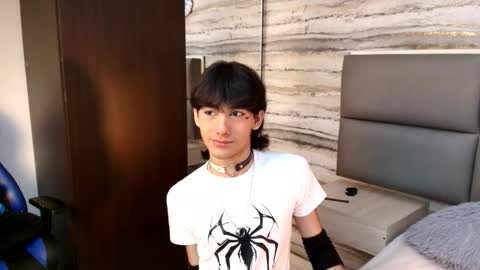 twinslovers_ online show from November 28, 5:37 am