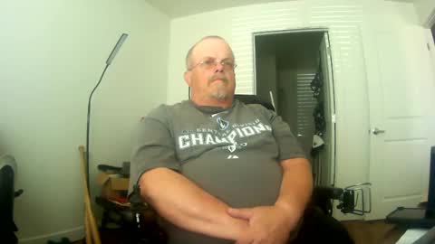 Snapshot of two_wheels_two_balls chatting on September 13, 7:27 pm two_wheels_two_balls online show from September 13, 7:27 pm