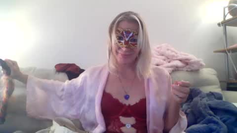 twoboobsonepenis online show from June 13, 3:06 am