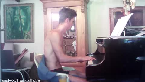 TobeBritta online show from February 21, 4:43 pm