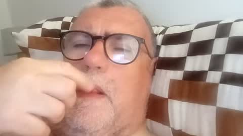twohats2810 online show from June 16, 6:17 am