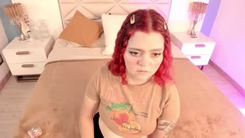 Twiggy online show from March 28, 8:54 pm