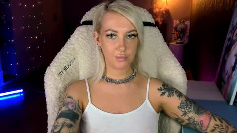 Miley online show from March 29, 1:35 pm