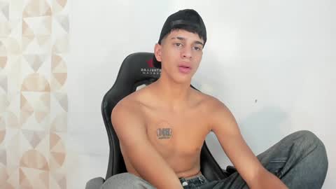 Snapshot of tyler_rodriguez chatting on January 27, 3:07 pm Tyler Rodriguez online show from January 27, 3:07 pm