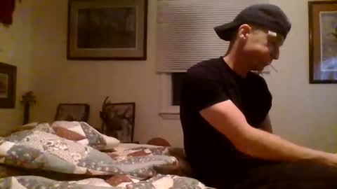 tylerdurden06 online show from April 19, 6:25 am