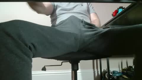 ukguynxtdr online show from February 23, 2:40 am