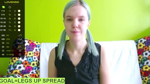 Snapshot of ultra_meow chatting on February 1, 10:15 am Roxy online show from February 1, 10:15 am