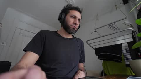 ultratoaster online show from December 18, 5:41 pm