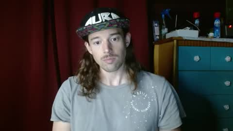 Snapshot of umphreak42 chatting on October 9, 11:54 pm Andrew online show from October 9, 11:54 pm