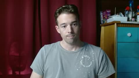 Snapshot of umphreak42 chatting on November 1, 8:19 pm Andrew online show from November 1, 8:19 pm