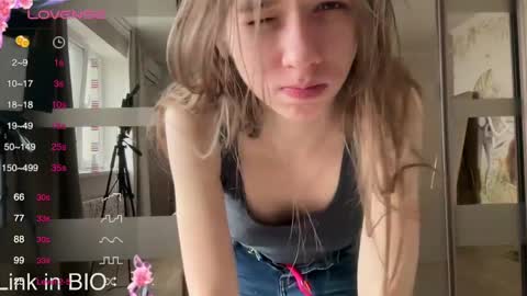 unarks online show from April 2, 5:59 am