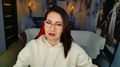 UnaTera online show from March 27, 7:03 am