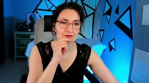 UnaTera online show from March 30, 9:20 am