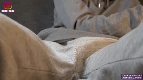 Mister Uncut online show from November 6, 8:56 pm