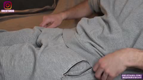 Snapshot of uncutgerman420 chatting on December 15, 5:20 pm Mister Uncut online show from December 15, 5:20 pm