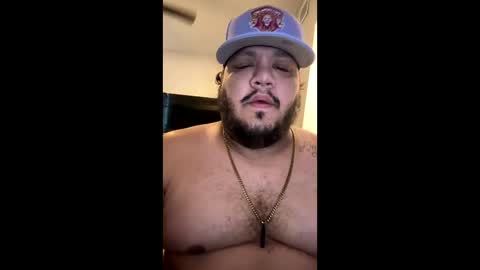 Uncut Stri8 Dad Horny online show from December 10, 2:17 pm