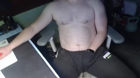 Under the desk online show from April 9, 1:28 pm