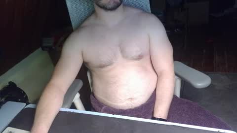 Under the desk online show from April 19, 9:06 pm