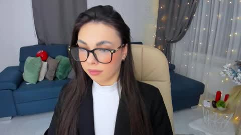 Patricia online show from February 18, 1:10 am