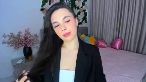 Patricia online show from March 8, 7:31 pm