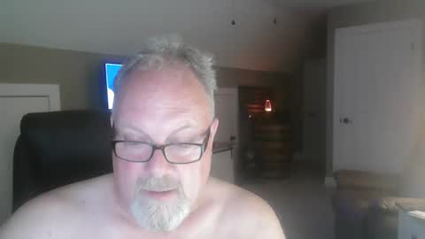 up2later online show from May 6, 4:40 am