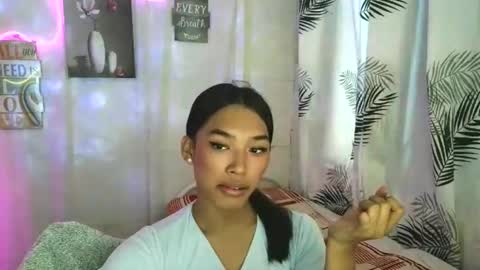 ur_dazzlingmorenaxx online show from April 10, 2:39 am