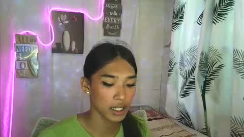 ur_dazzlingmorenaxx online show from March 25, 4:08 am