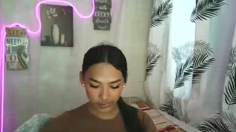 ur_dazzlingmorenaxx online show from April 11, 4:17 am