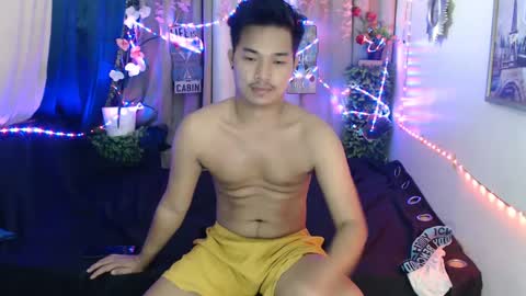 ur_hugechinito online show from January 19, 8:41 pm