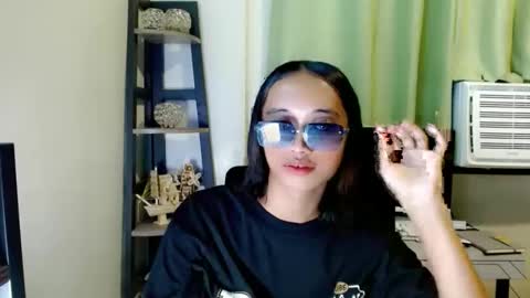 Ellie online show from February 18, 4:12 am