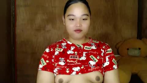 Snapshot of urasian_hotchix69 chatting on February 17, 10:27 pm Lycah online show from February 17, 10:27 pm