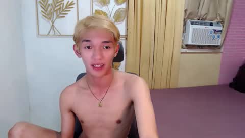 urasian_john20 online show from April 7, 6:10 pm